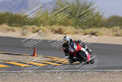 media/Oct-08-2022-SoCal Trackdays (Sat) [[1fc3beec89]]/Turn 10 (945am)/